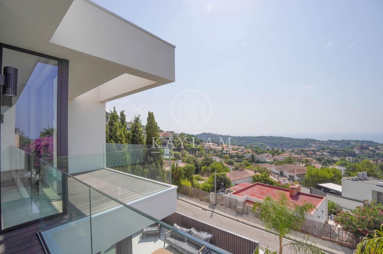 4 slaapkamer Villa te koop in Lloret de Mar met zwembad garage - € 1.350.000 (Ref: 9165760)