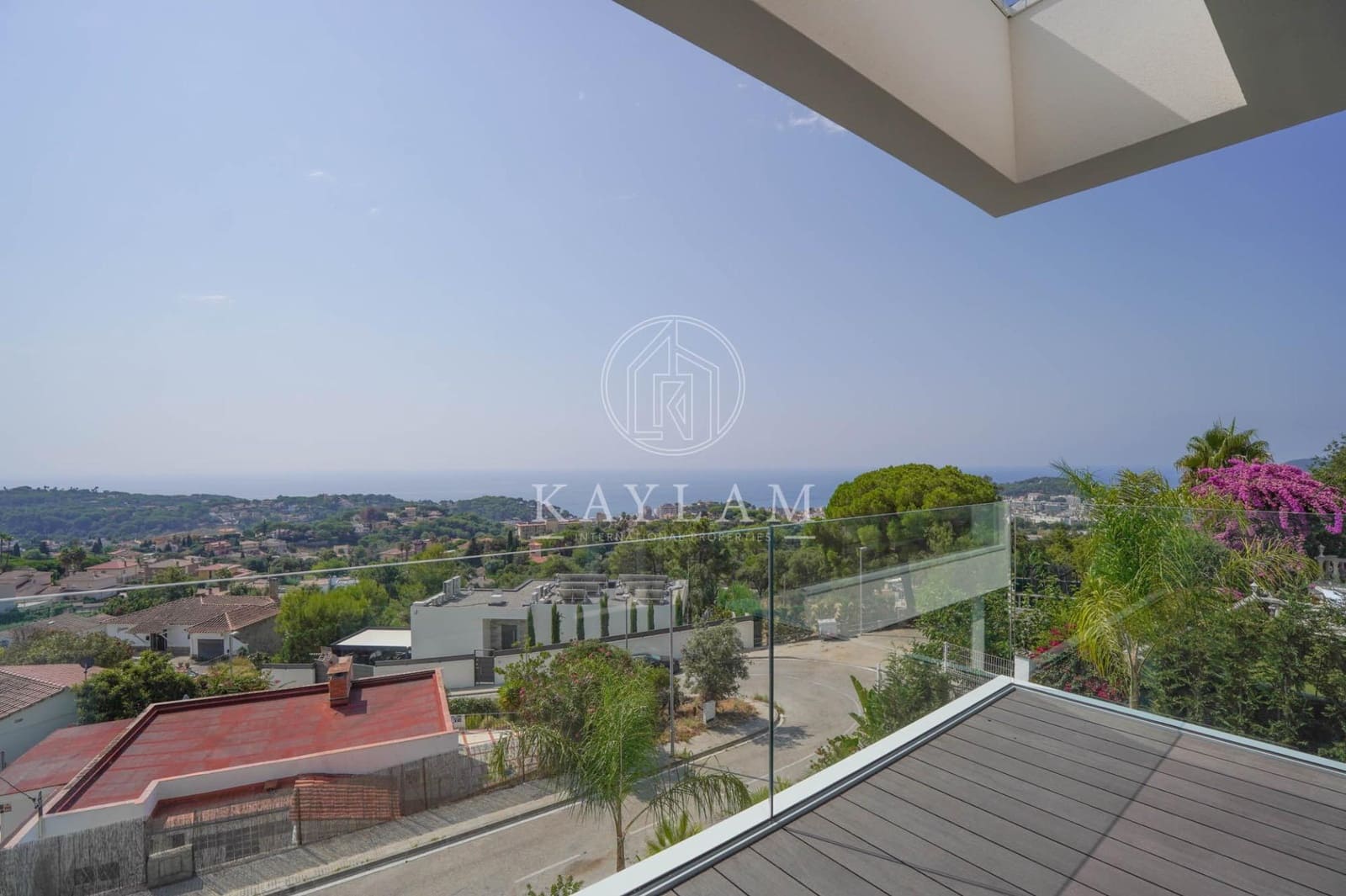 4 slaapkamer Villa te koop in Lloret de Mar met zwembad garage - € 1.350.000 (Ref: 9165760)