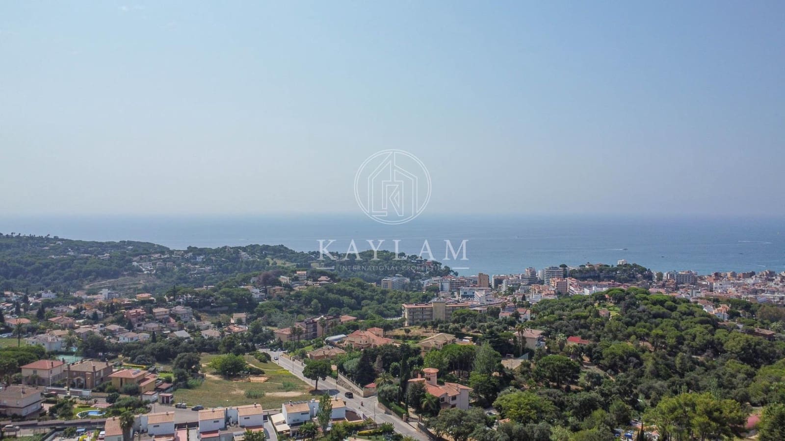 4 slaapkamer Villa te koop in Lloret de Mar met zwembad garage - € 1.350.000 (Ref: 9165760)