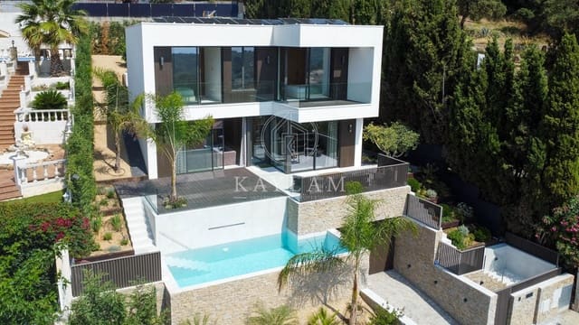 4 slaapkamer Villa te koop in Lloret de Mar met zwembad garage - € 1.350.000 (Ref: 9165760)