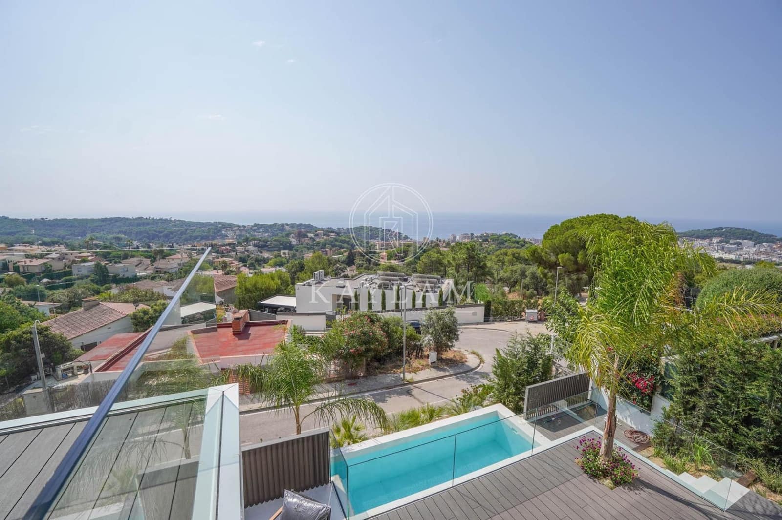 4 slaapkamer Villa te koop in Lloret de Mar met zwembad garage - € 1.350.000 (Ref: 9165760)