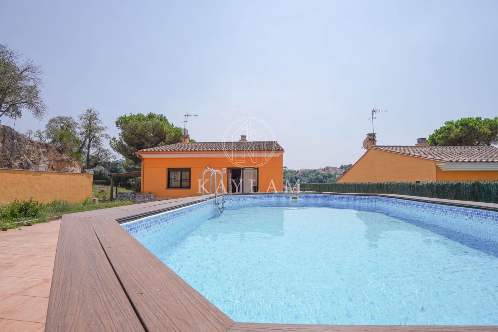 3 Zimmer Villa zu verkaufen in Lloret de Mar mit Pool Garage - 280.000 € (Ref: 9165761)