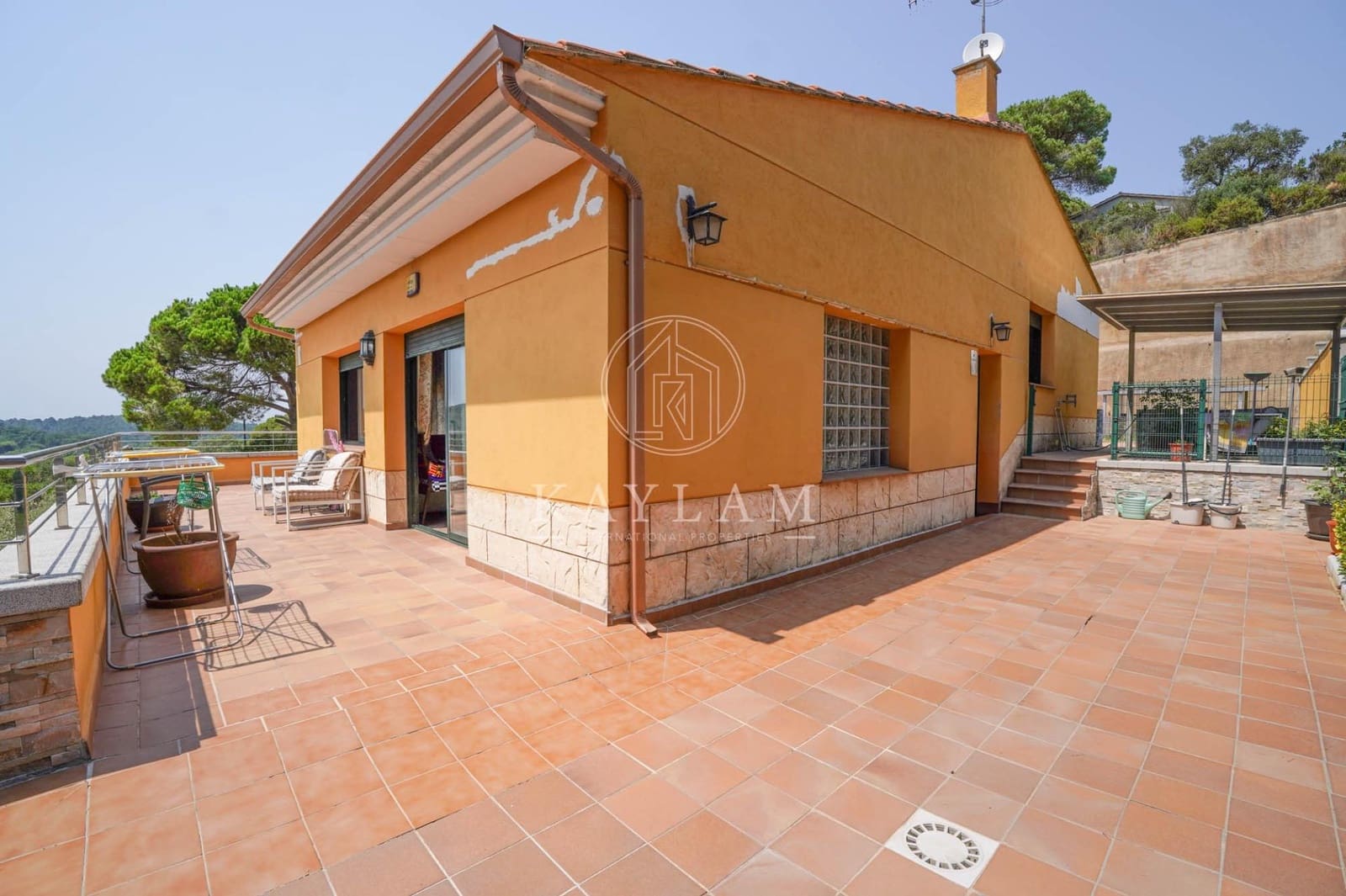 3 Zimmer Villa zu verkaufen in Lloret de Mar mit Pool Garage - 280.000 € (Ref: 9165761)