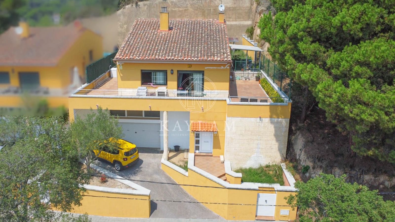 3 Zimmer Villa zu verkaufen in Lloret de Mar mit Pool Garage - 280.000 € (Ref: 9165761)