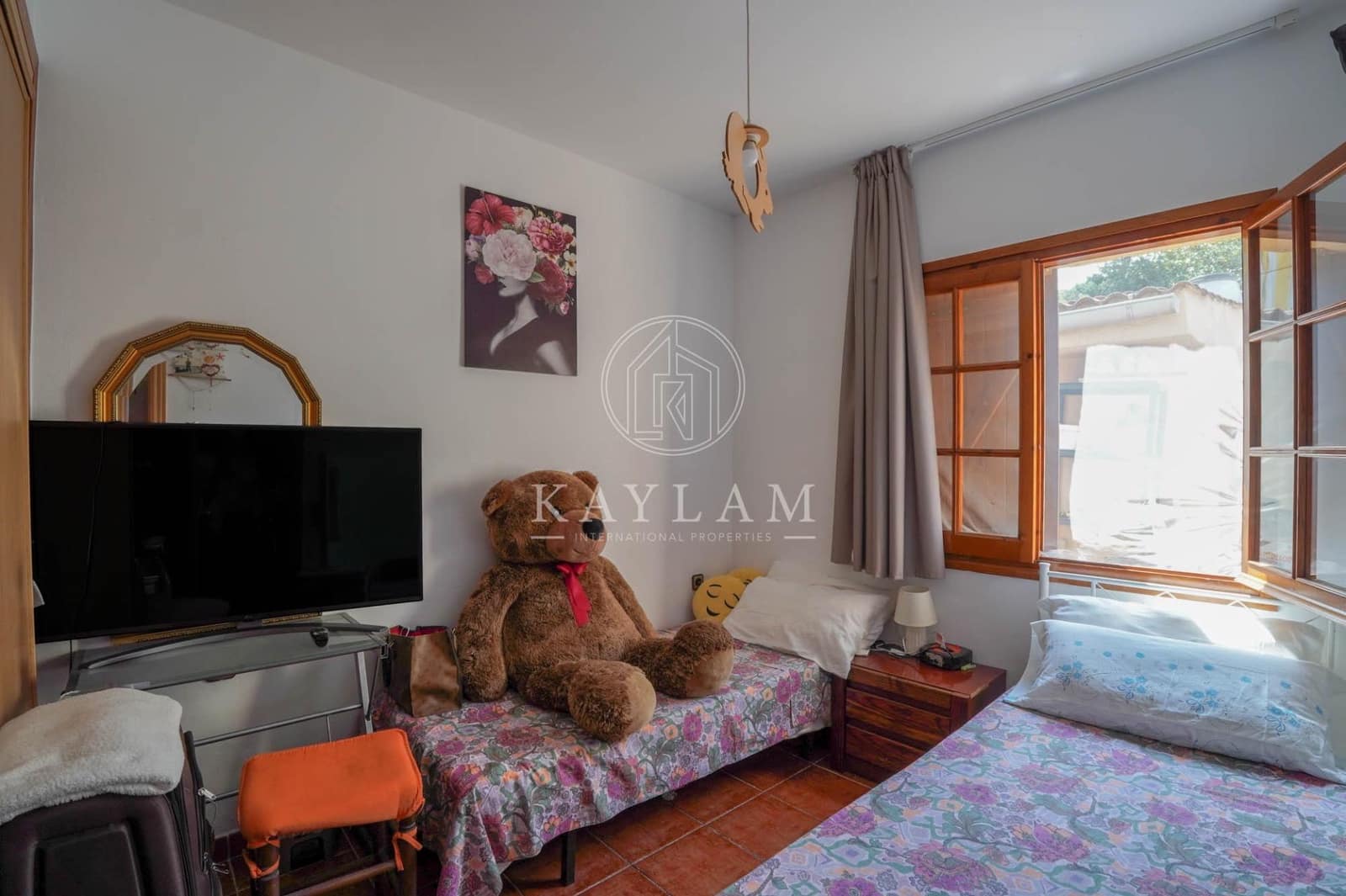 4 bedroom Villa for sale in Lloret de Mar with pool - € 299,000 (Ref: 9169520)