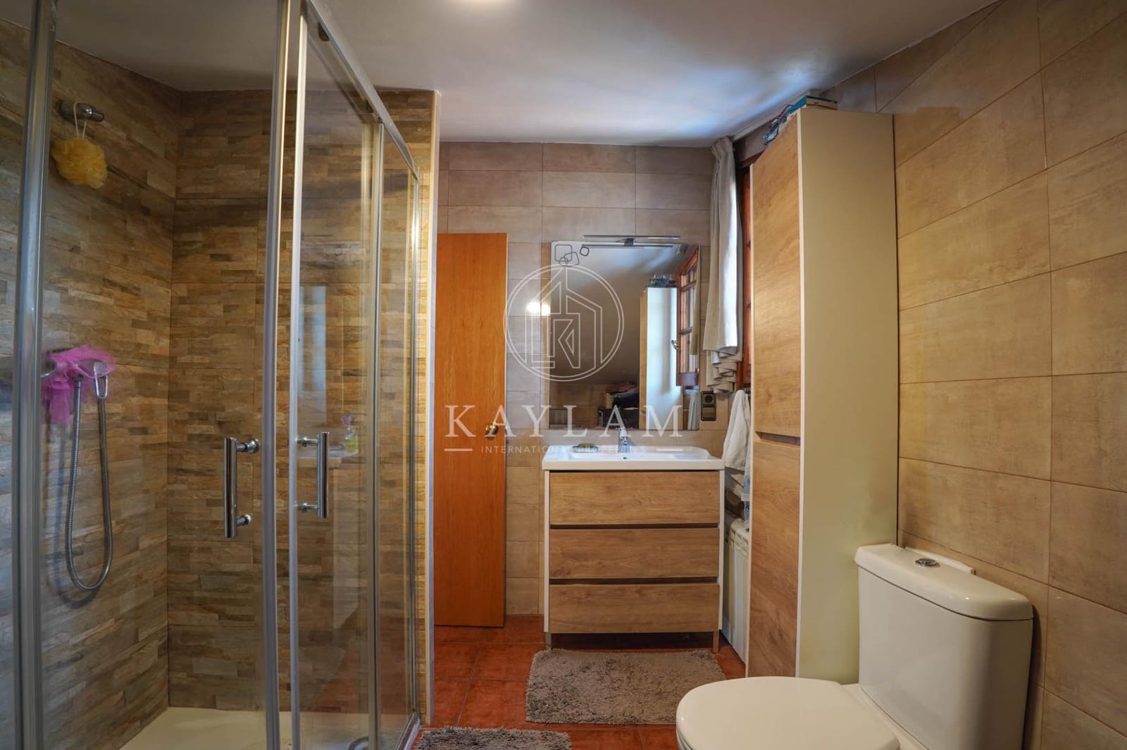 4 bedroom Villa for sale in Lloret de Mar with pool - € 299,000 (Ref: 9169520)