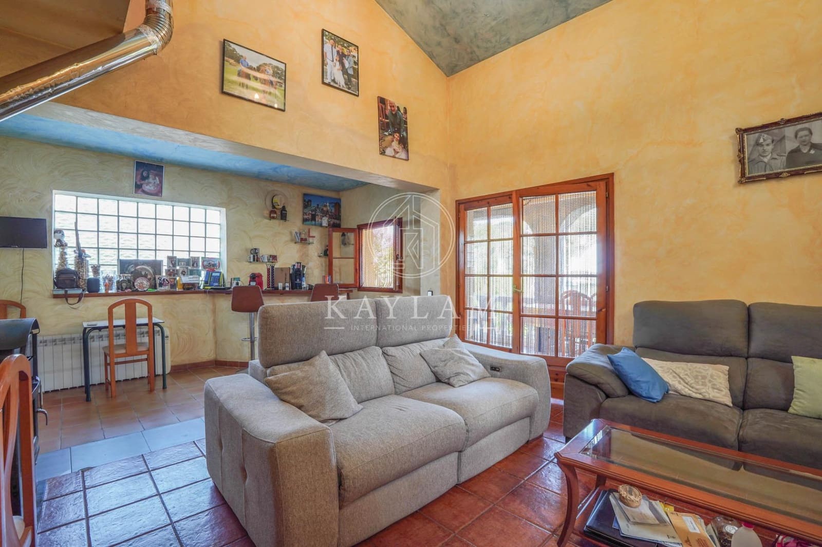 4 bedroom Villa for sale in Lloret de Mar with pool - € 299,000 (Ref: 9169520)