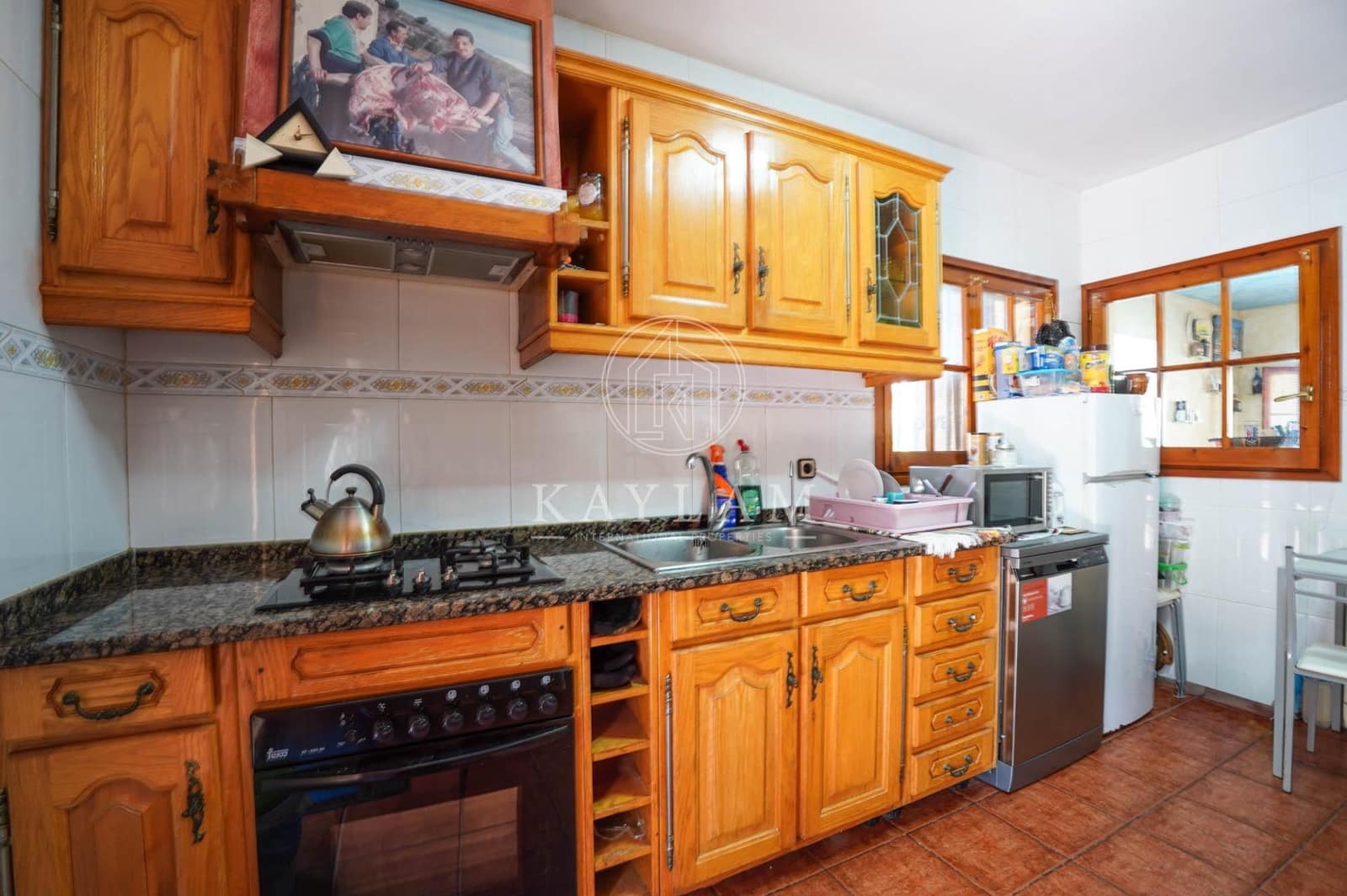 4 bedroom Villa for sale in Lloret de Mar with pool - € 299,000 (Ref: 9169520)