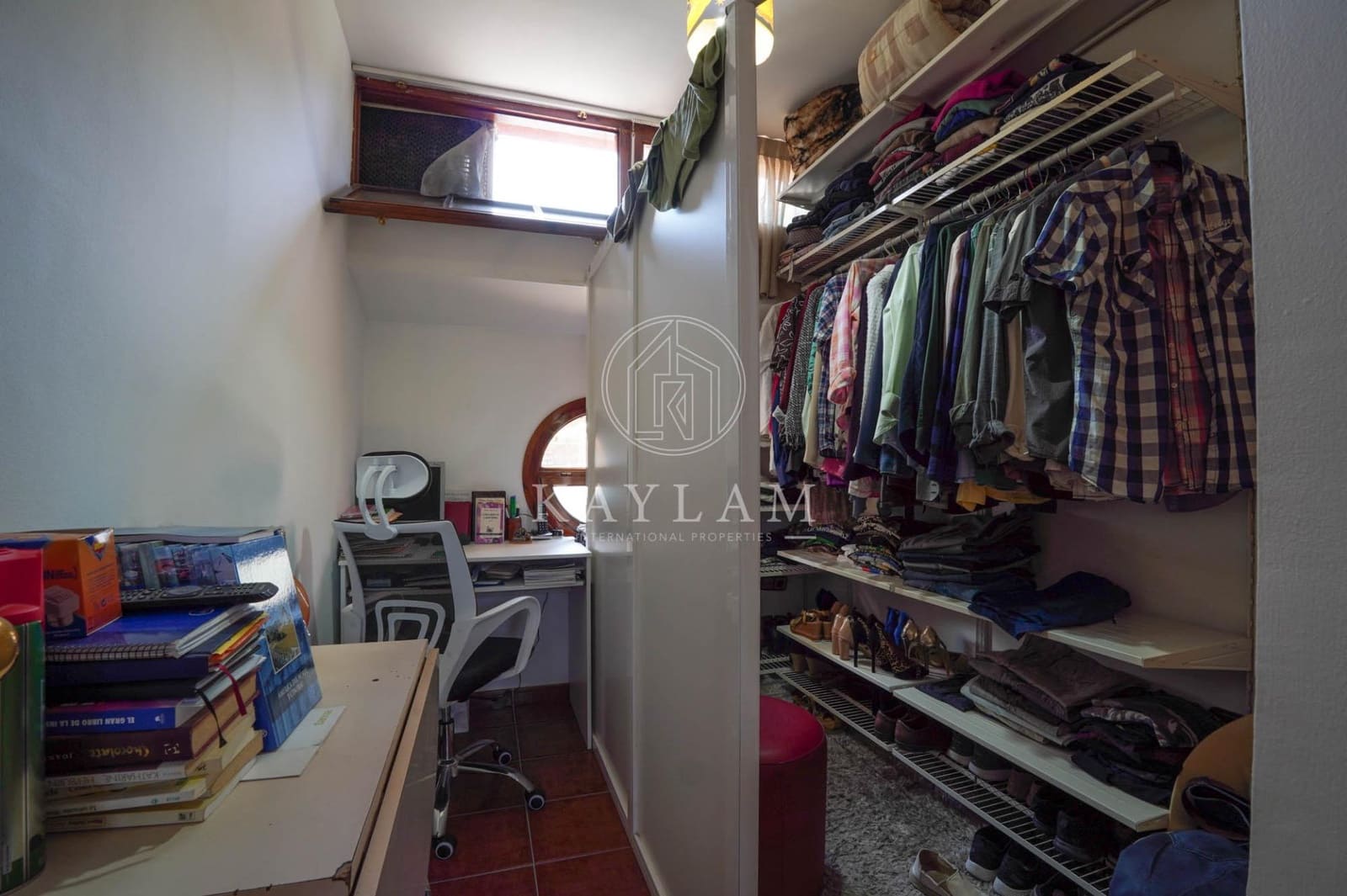 4 bedroom Villa for sale in Lloret de Mar with pool - € 299,000 (Ref: 9169520)