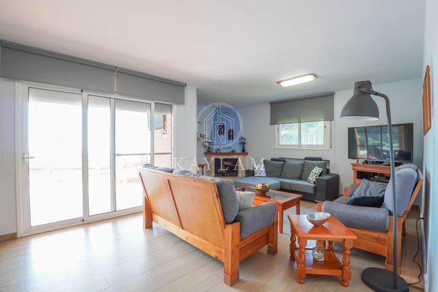 6 chambre Villa/Maison à vendre à Lloret de Mar avec piscine garage - 755 000 € (Ref: 9171403)