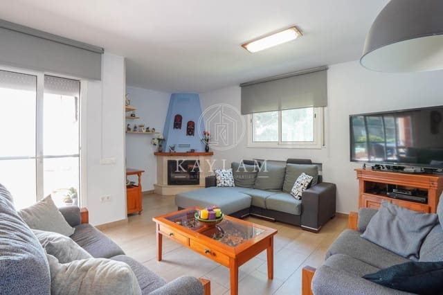 6 chambre Villa/Maison à vendre à Lloret de Mar avec piscine garage - 755 000 € (Ref: 9171403)