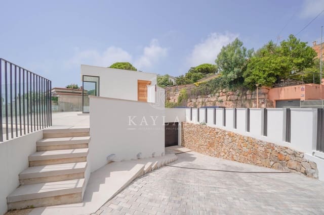 4 chambre Villa/Maison à vendre à Tossa de Mar avec piscine garage - 1 975 000 € (Ref: 9183655)