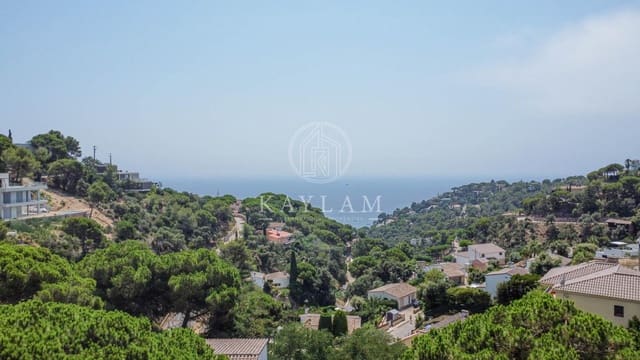 Chalet de 4 habitaciones en Tossa de Mar en venta con piscina garaje - 1.975.000 € (Ref: 9183655)
