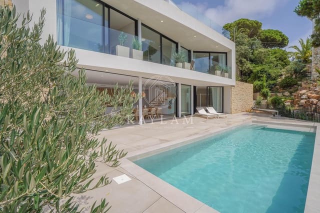 Chalet de 4 habitaciones en Tossa de Mar en venta con piscina garaje - 1.975.000 € (Ref: 9183655)