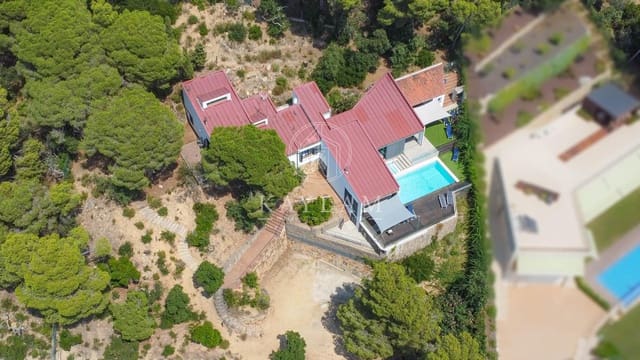 5 bedroom Villa for sale in Tossa de Mar with pool - € 2,121,000 (Ref: 9209476)