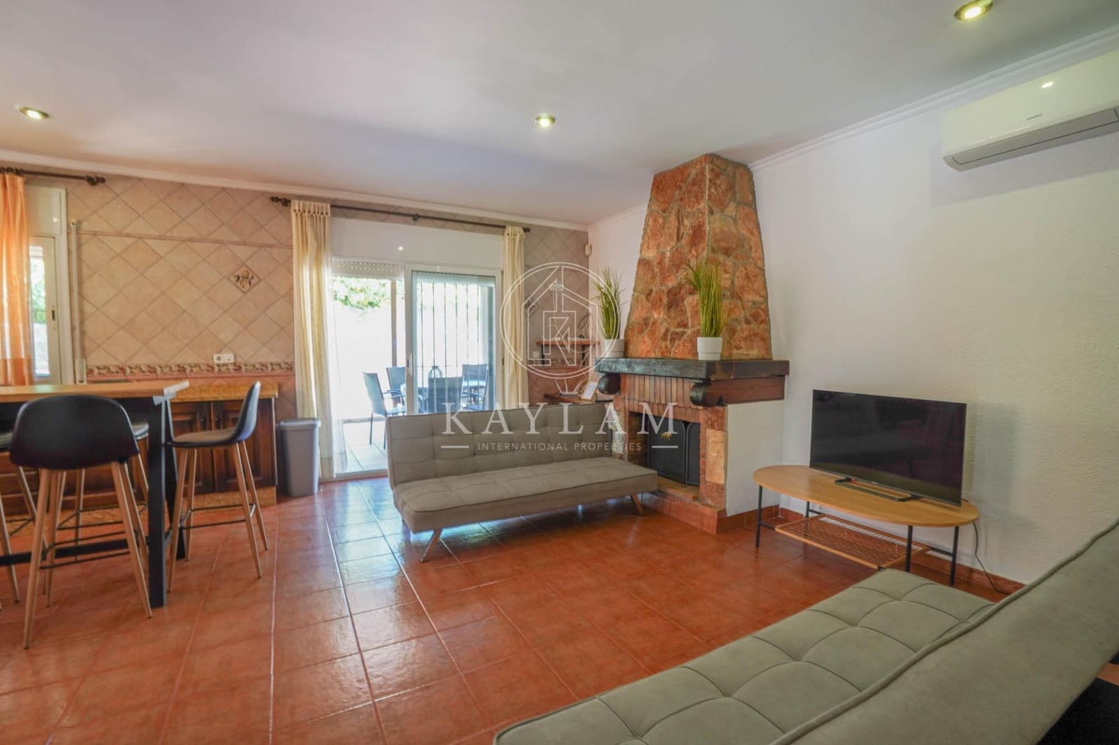 6 soverom Villa til salgs i Lloret de Mar med svømmebasseng - € 530 000 (Ref: 9385614)