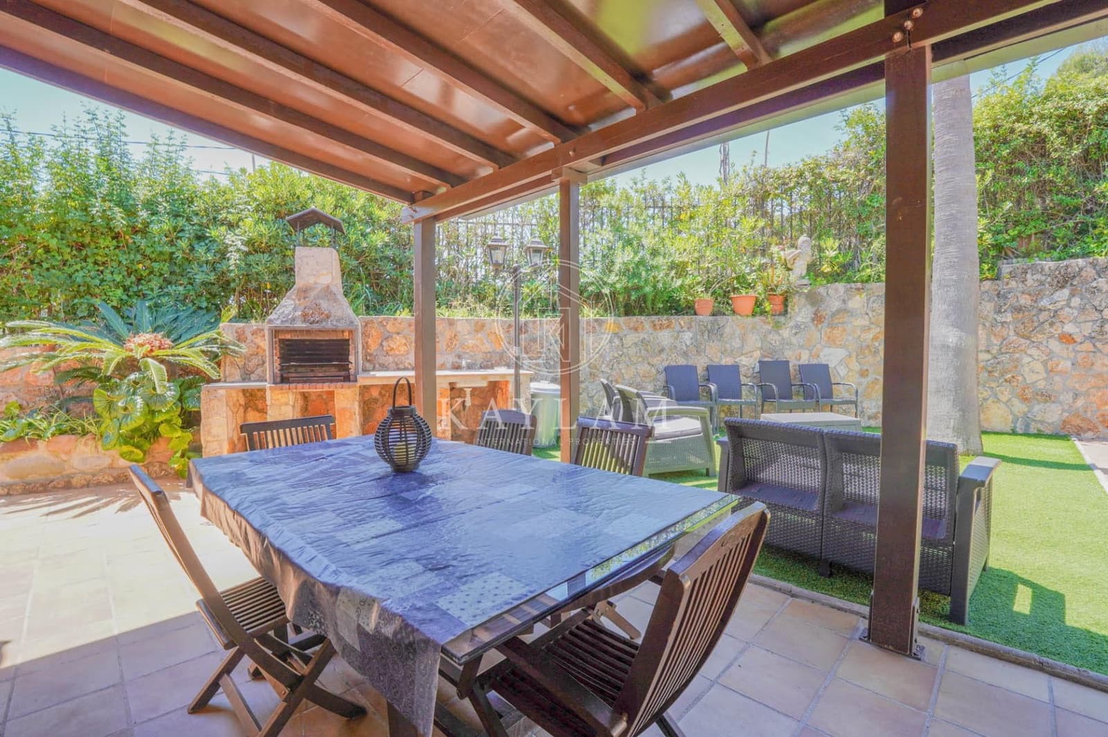 6 soverom Villa til salgs i Lloret de Mar med svømmebasseng - € 530 000 (Ref: 9385614)
