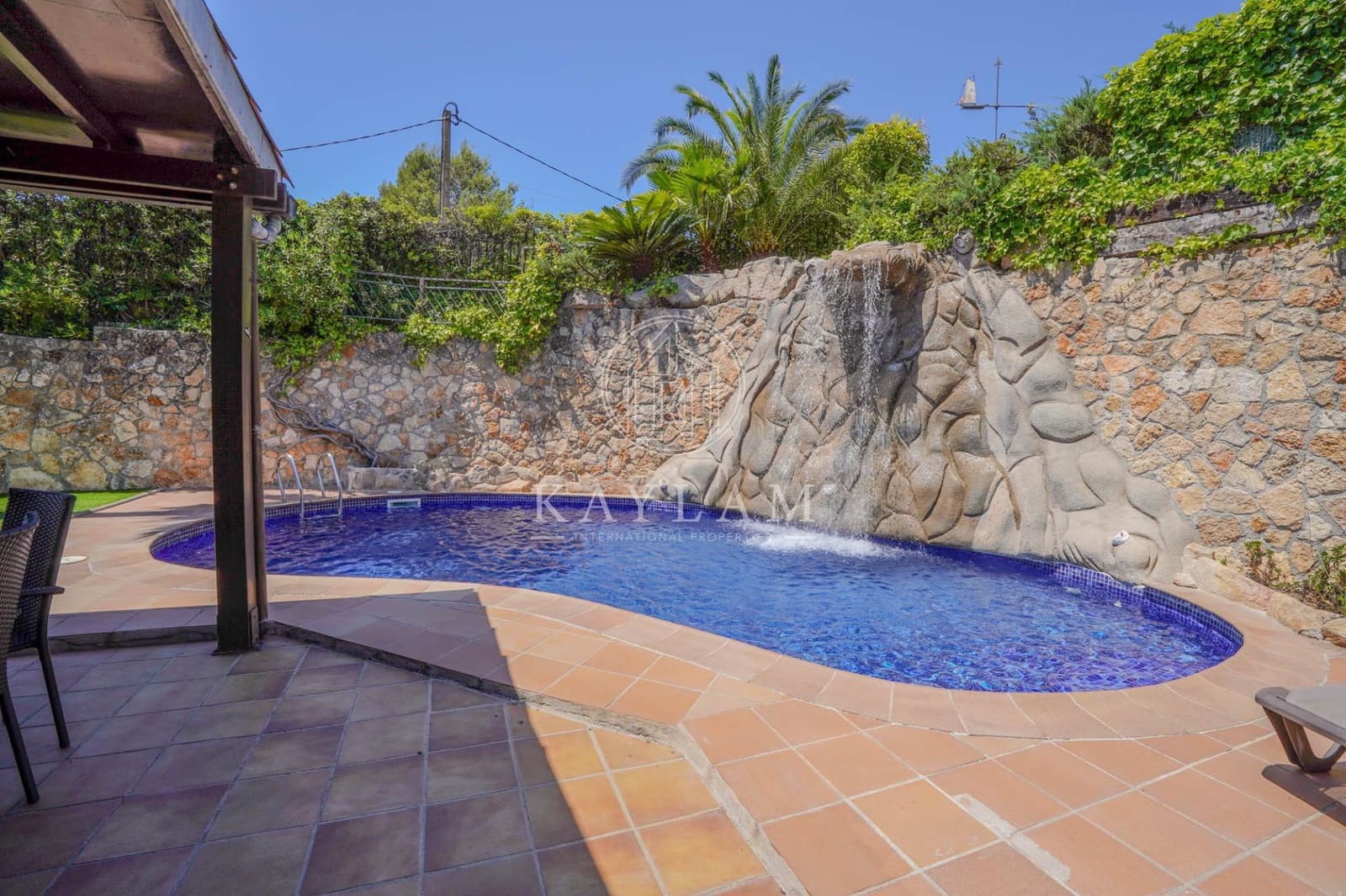 6 soverom Villa til salgs i Lloret de Mar med svømmebasseng - € 530 000 (Ref: 9385614)
