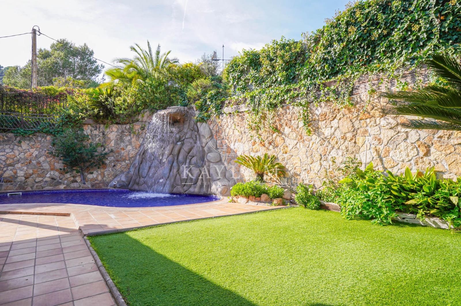 6 soverom Villa til salgs i Lloret de Mar med svømmebasseng - € 530 000 (Ref: 9385614)