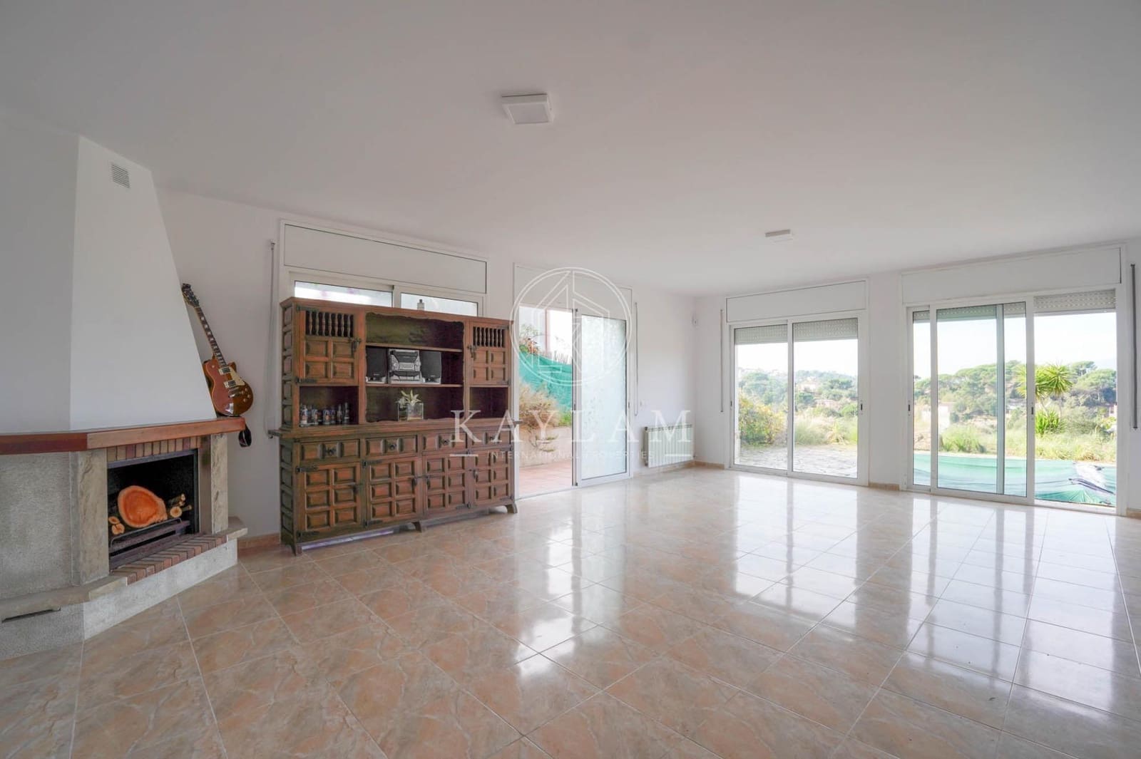 4 bedroom Villa for sale in Lloret de Mar with pool - € 399,000 (Ref: 9387914)