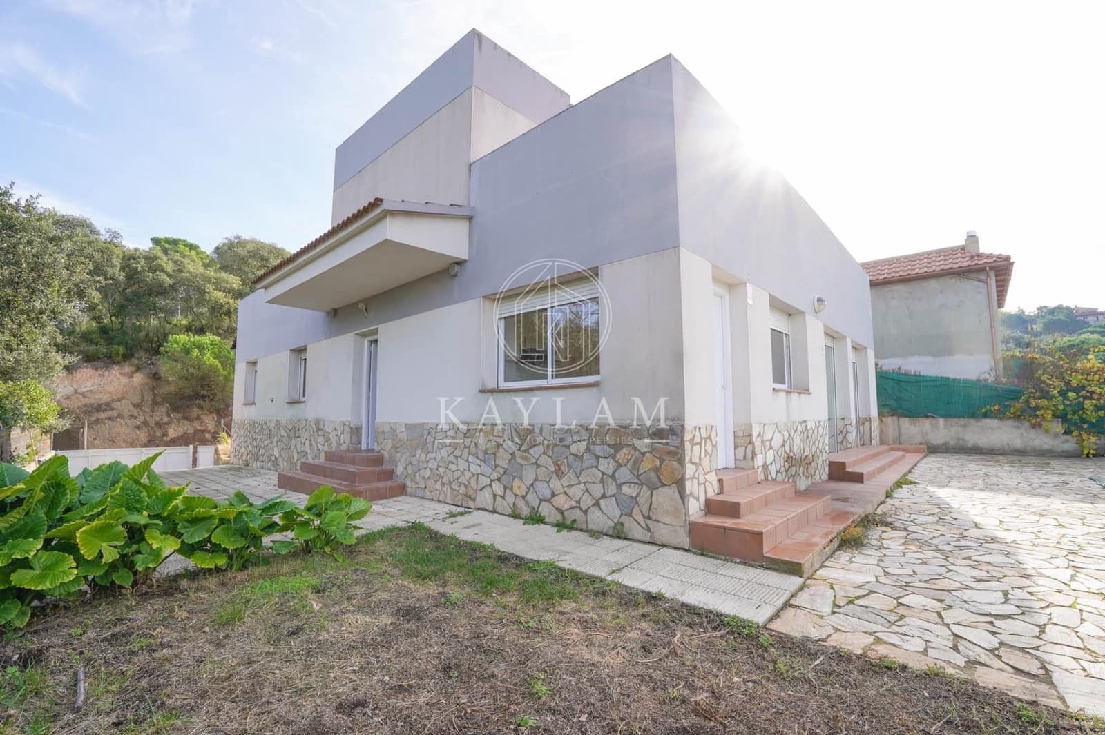 4 bedroom Villa for sale in Lloret de Mar with pool - € 399,000 (Ref: 9387914)