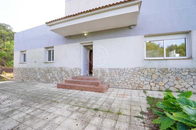 4 camera da letto Villa in vendita in Lloret de Mar con piscina - 399.000 € (Rif: 9387914)