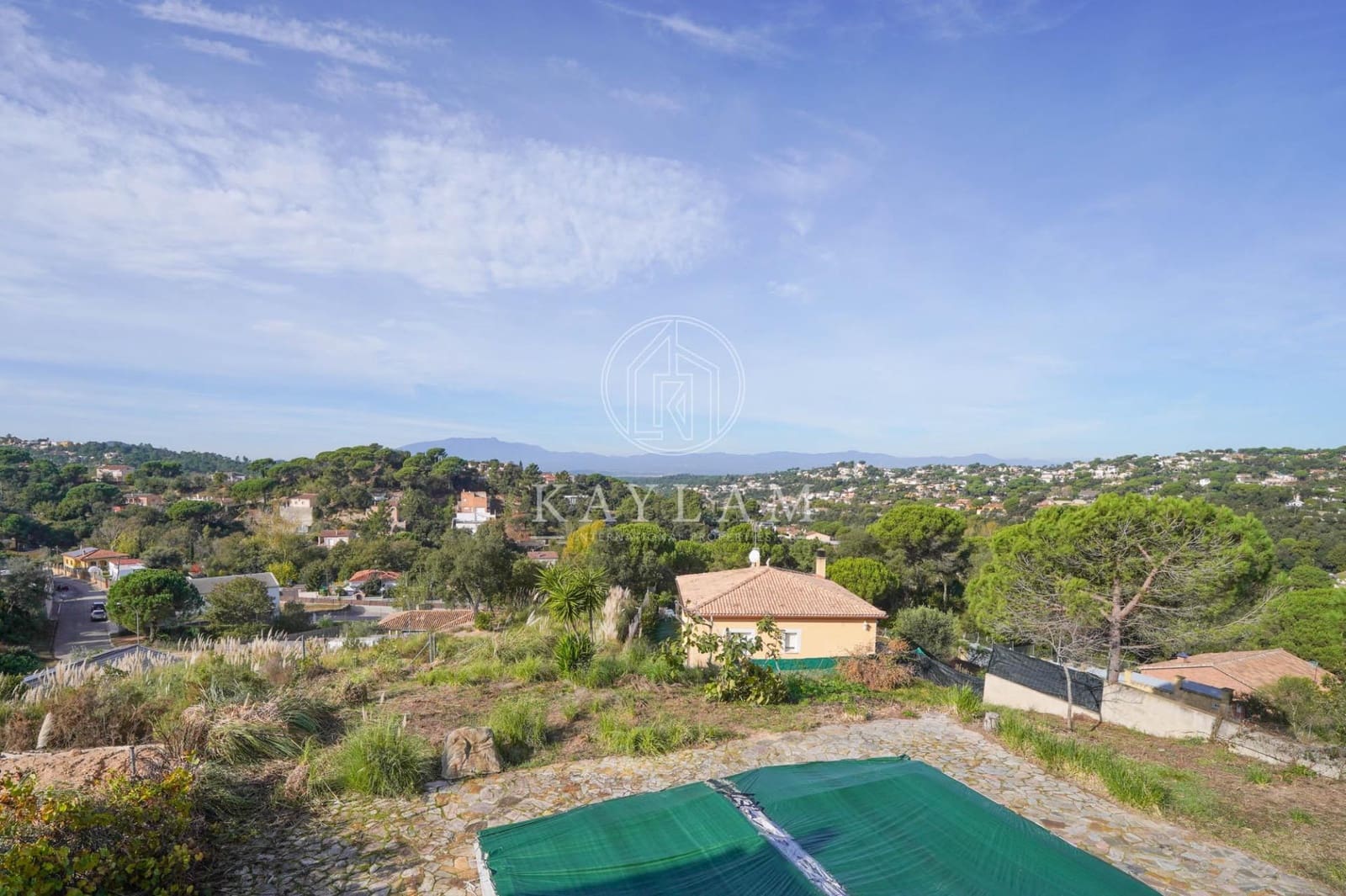 4 bedroom Villa for sale in Lloret de Mar with pool - € 399,000 (Ref: 9387914)