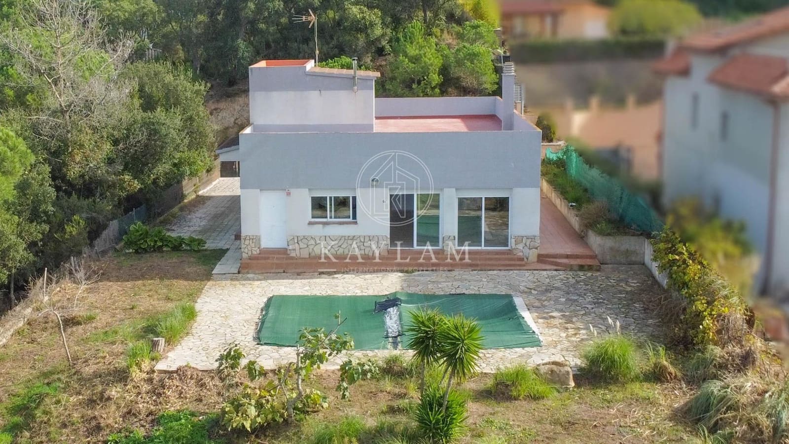 4 bedroom Villa for sale in Lloret de Mar with pool - € 399,000 (Ref: 9387914)