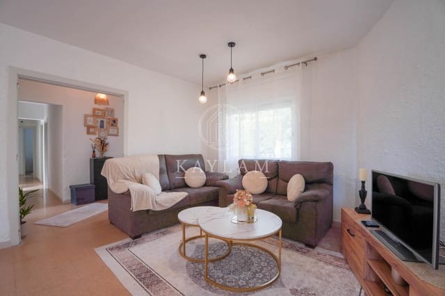 4 sypialnia Willa na sprzedaż w Aiguaviva Parc, Vidreres z basenem garażem - 395 000 € (Ref: 9586511)