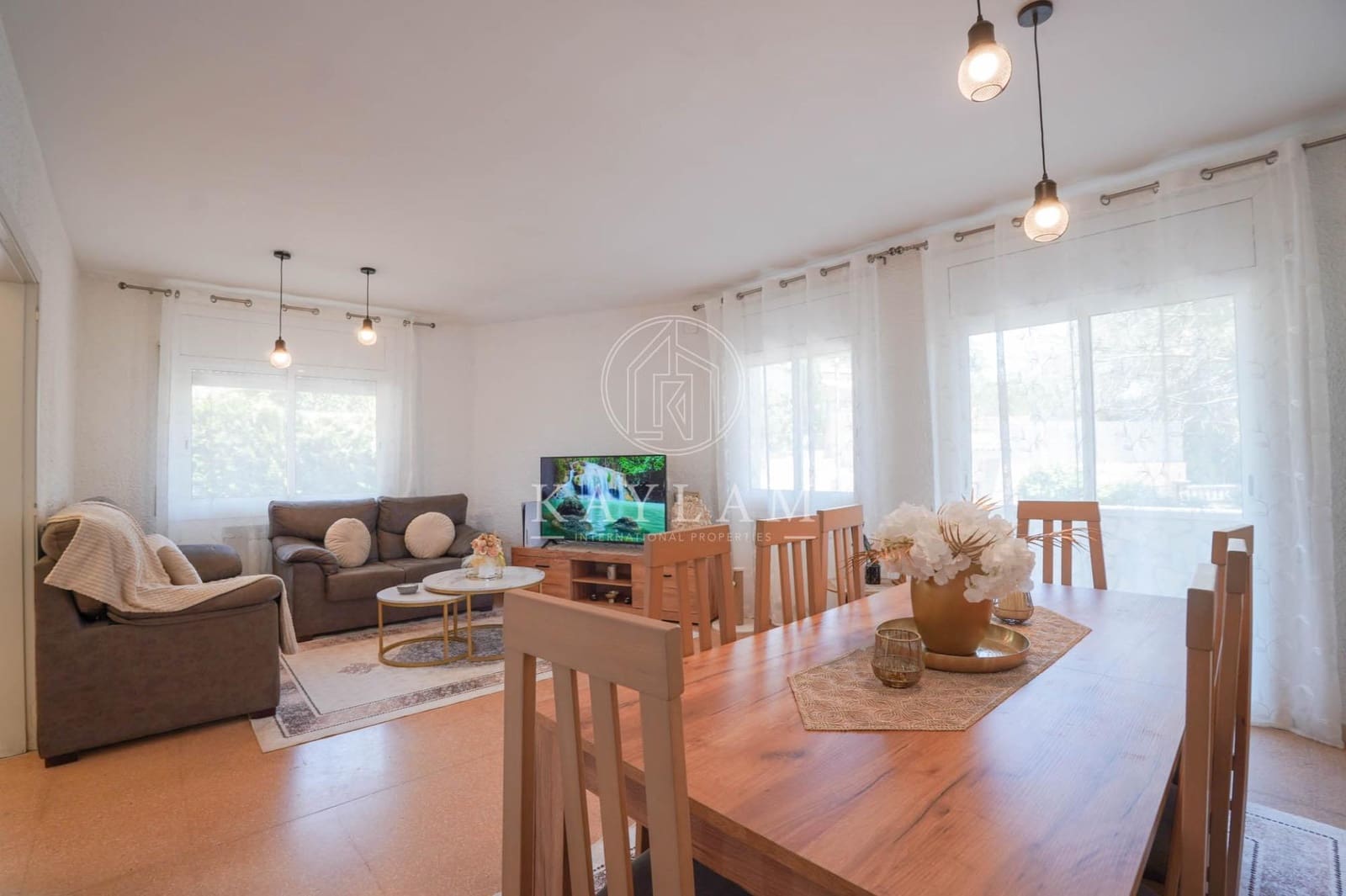 4 soveværelse Villa til salg i Vidreres med swimmingpool garage - € 375.000 (Ref: 9586511)