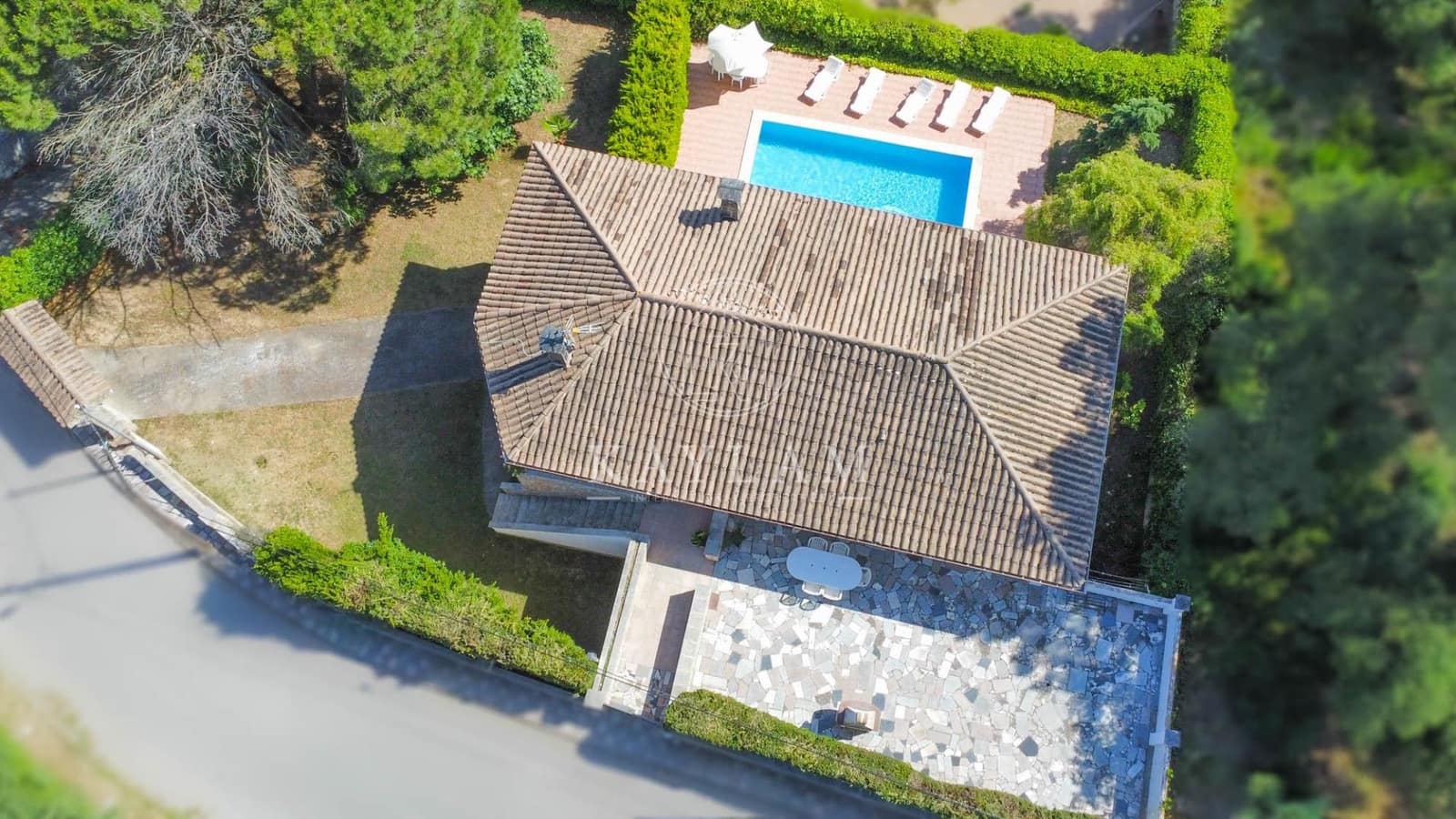 4 soveværelse Villa til salg i Vidreres med swimmingpool garage - € 375.000 (Ref: 9586511)