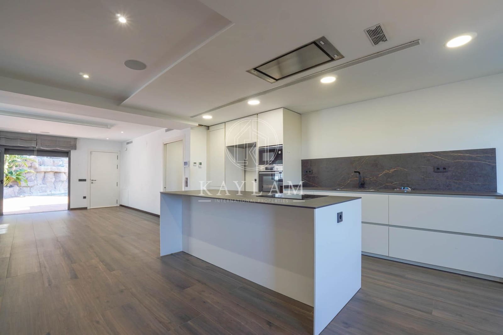 6 soverom Villa til salgs i Tordera med svømmebasseng garasje - € 650 000 (Ref: 9596132)