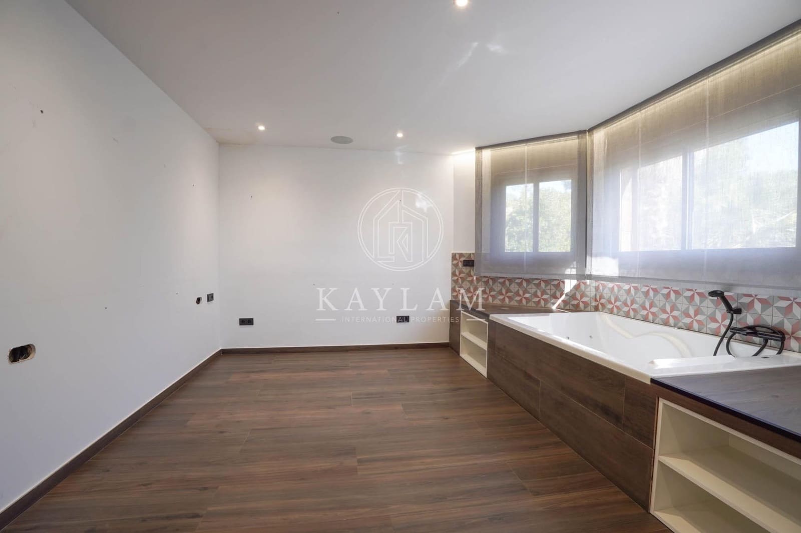 6 soverom Villa til salgs i Tordera med svømmebasseng garasje - € 650 000 (Ref: 9596132)