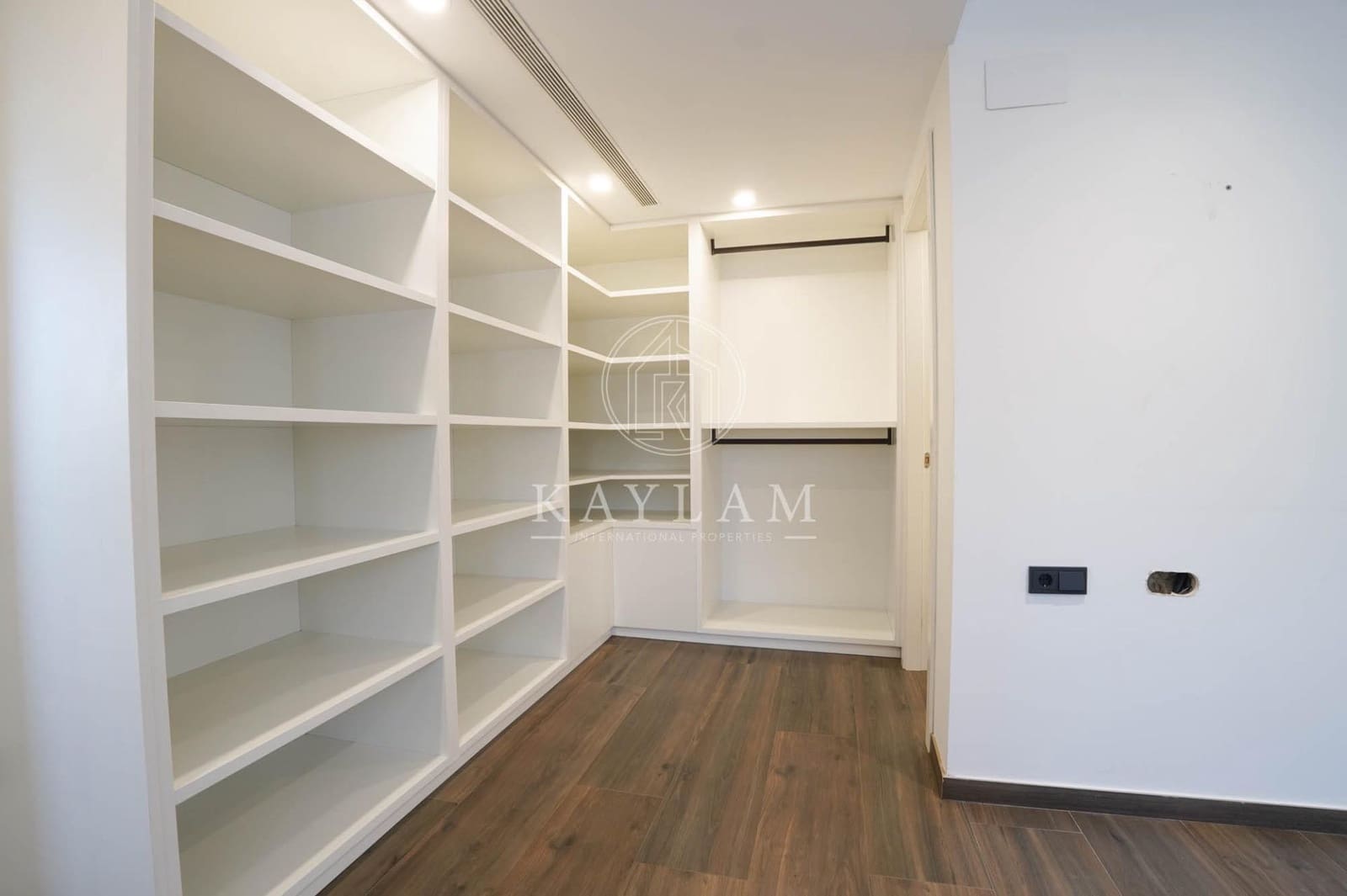 6 soverom Villa til salgs i Tordera med svømmebasseng garasje - € 650 000 (Ref: 9596132)