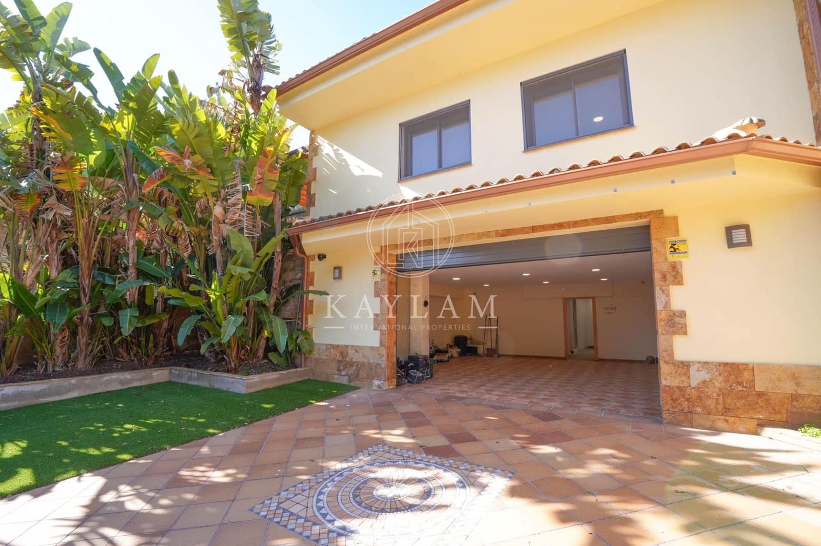 6 soverom Villa til salgs i Tordera med svømmebasseng garasje - € 650 000 (Ref: 9596132)