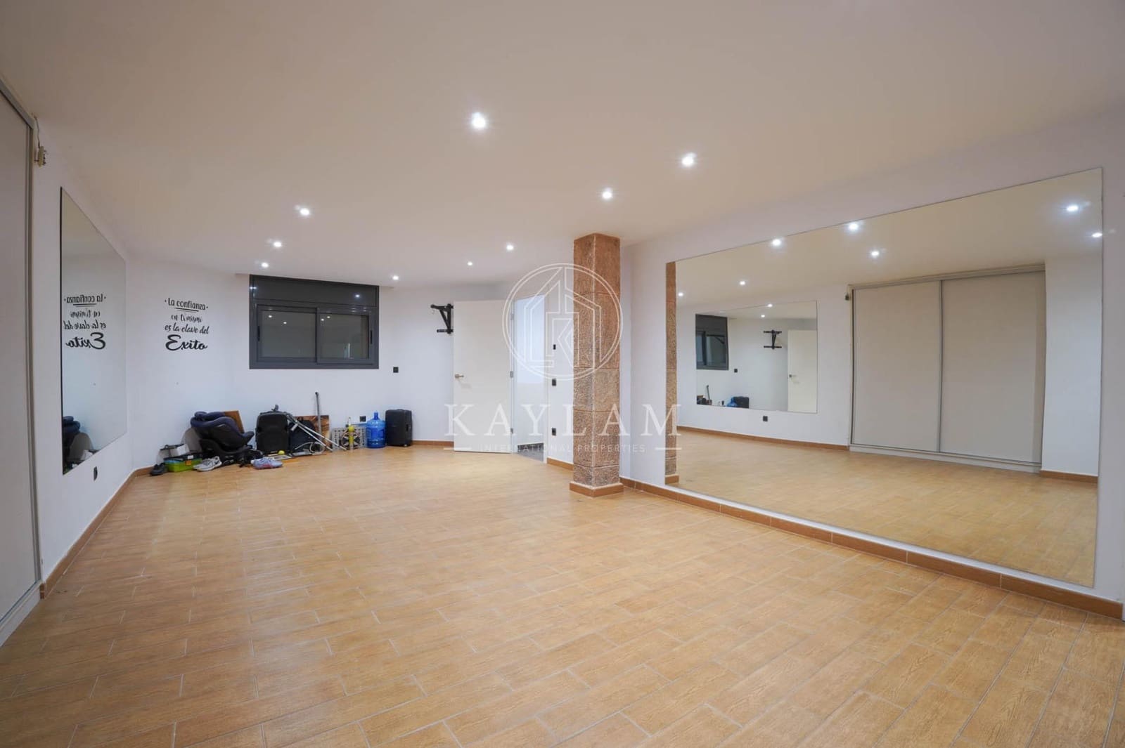 6 soverom Villa til salgs i Tordera med svømmebasseng garasje - € 650 000 (Ref: 9596132)