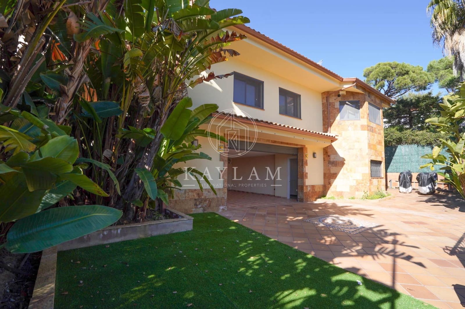 6 soverom Villa til salgs i Tordera med svømmebasseng garasje - € 650 000 (Ref: 9596132)