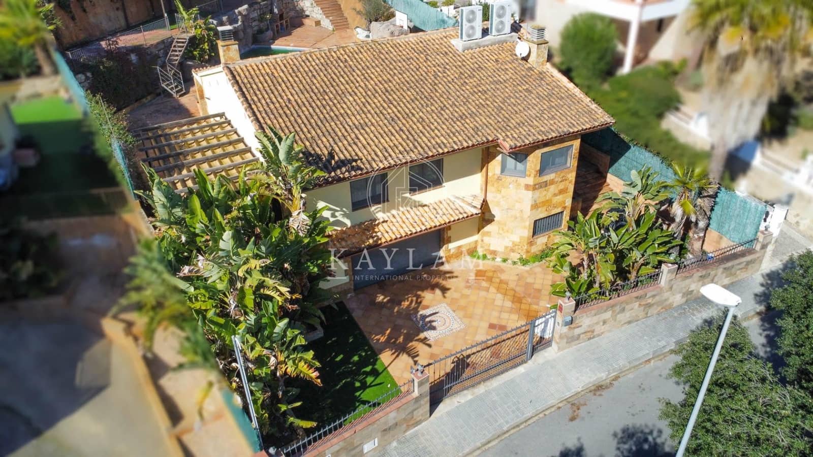 6 soverom Villa til salgs i Tordera med svømmebasseng garasje - € 650 000 (Ref: 9596132)