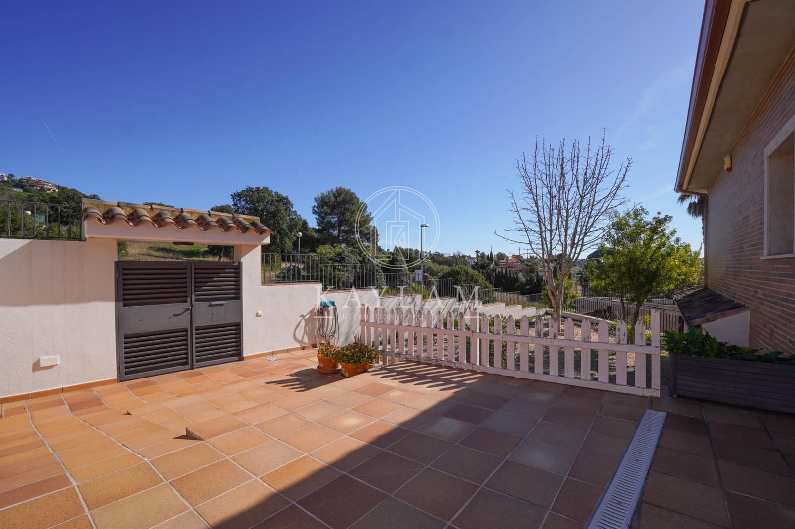 3 sypialnia Willa na sprzedaż w Lloret de Mar z basenem garażem - 790 000 € (Ref: 9629979)