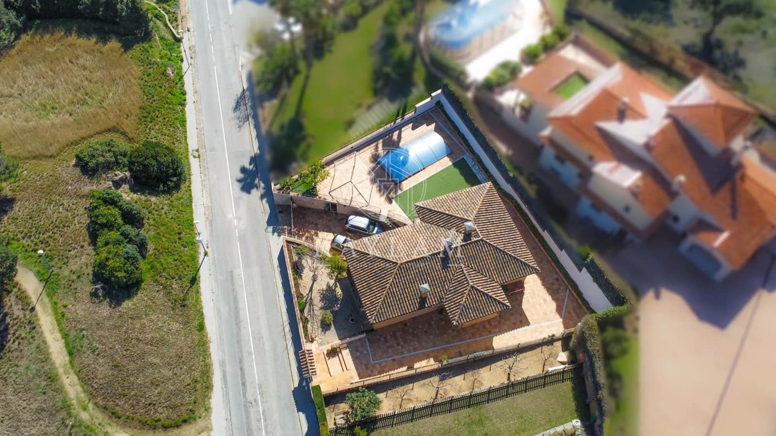 3 sypialnia Willa na sprzedaż w Lloret de Mar z basenem garażem - 790 000 € (Ref: 9629979)