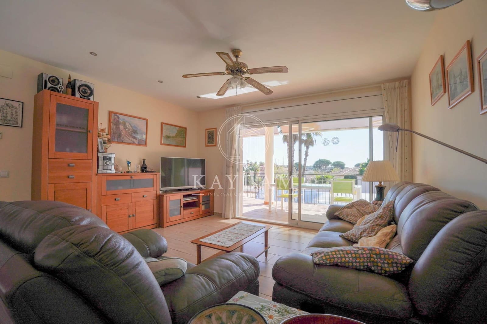 3 sypialnia Willa na sprzedaż w Lloret de Mar z basenem garażem - 790 000 € (Ref: 9629979)