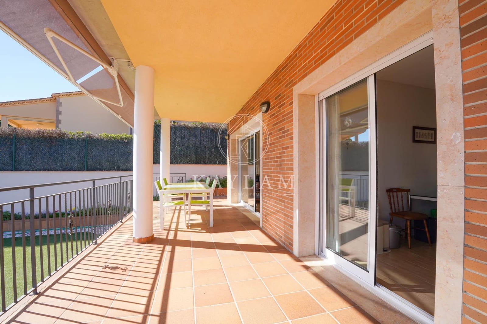 3 sypialnia Willa na sprzedaż w Lloret de Mar z basenem garażem - 790 000 € (Ref: 9629979)