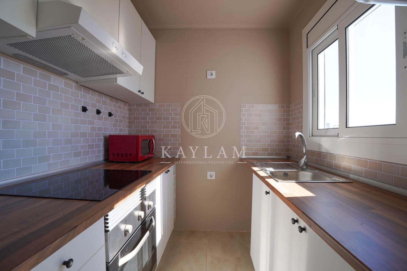 3 soverom Villa til salgs i Lloret de Mar med svømmebasseng garasje - € 335 000 (Ref: 9629980)