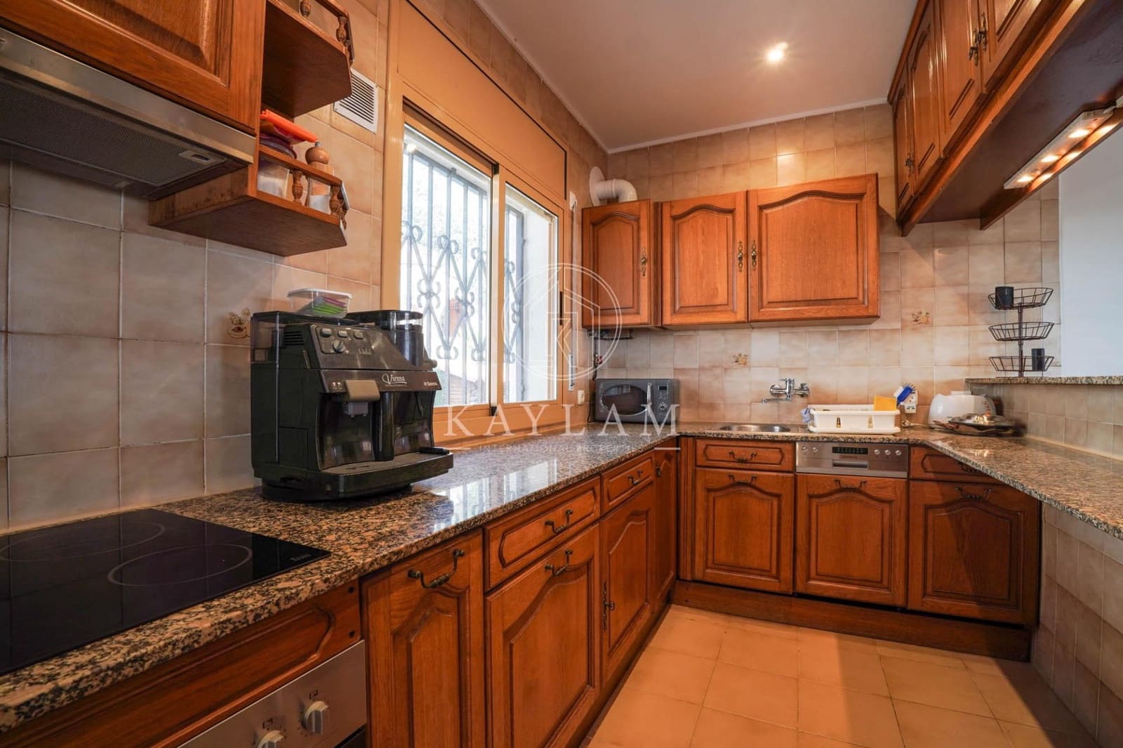 4 bedroom Villa for sale in Lloret de Mar with pool garage - € 535,000 (Ref: 9652003)