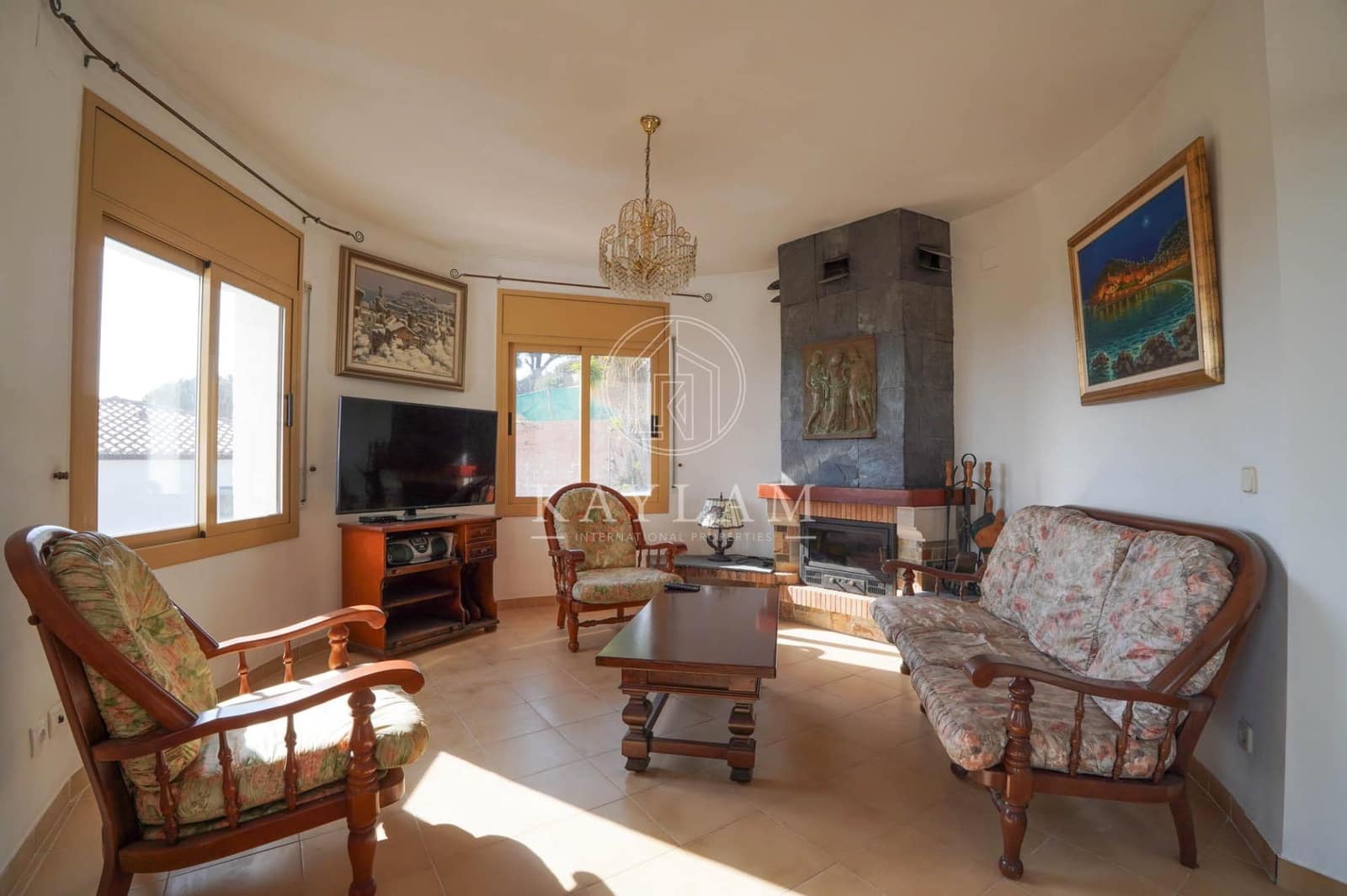 4 bedroom Villa for sale in Lloret de Mar with pool garage - € 535,000 (Ref: 9652003)
