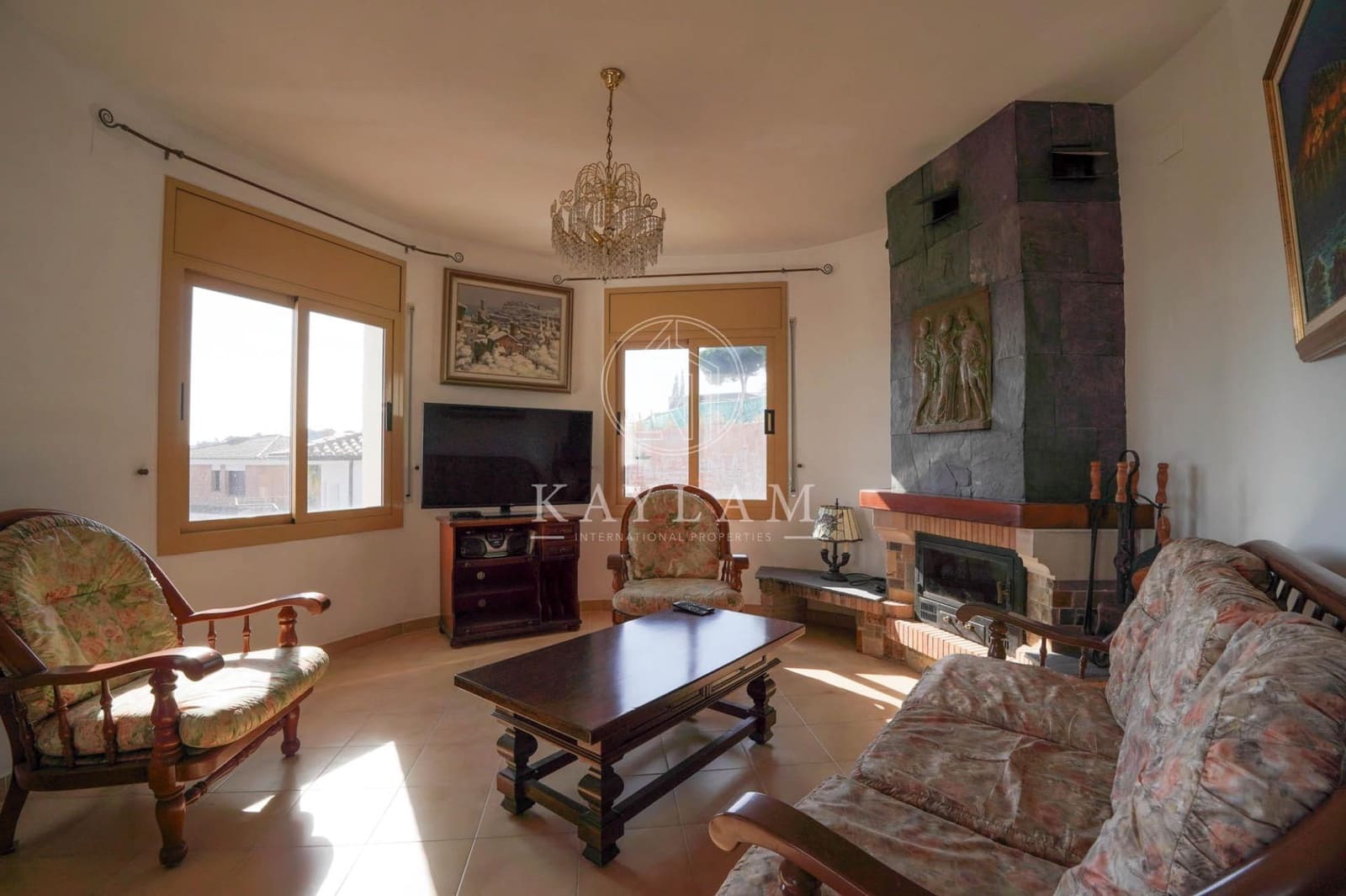 4 bedroom Villa for sale in Lloret de Mar with pool garage - € 535,000 (Ref: 9652003)