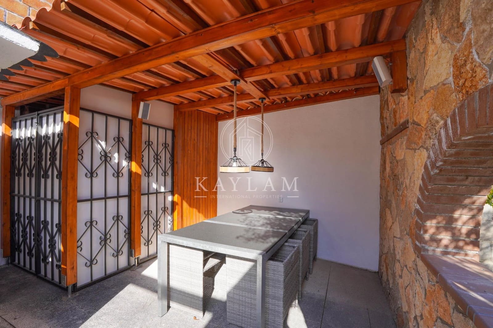 4 bedroom Villa for sale in Lloret de Mar with pool garage - € 535,000 (Ref: 9652003)