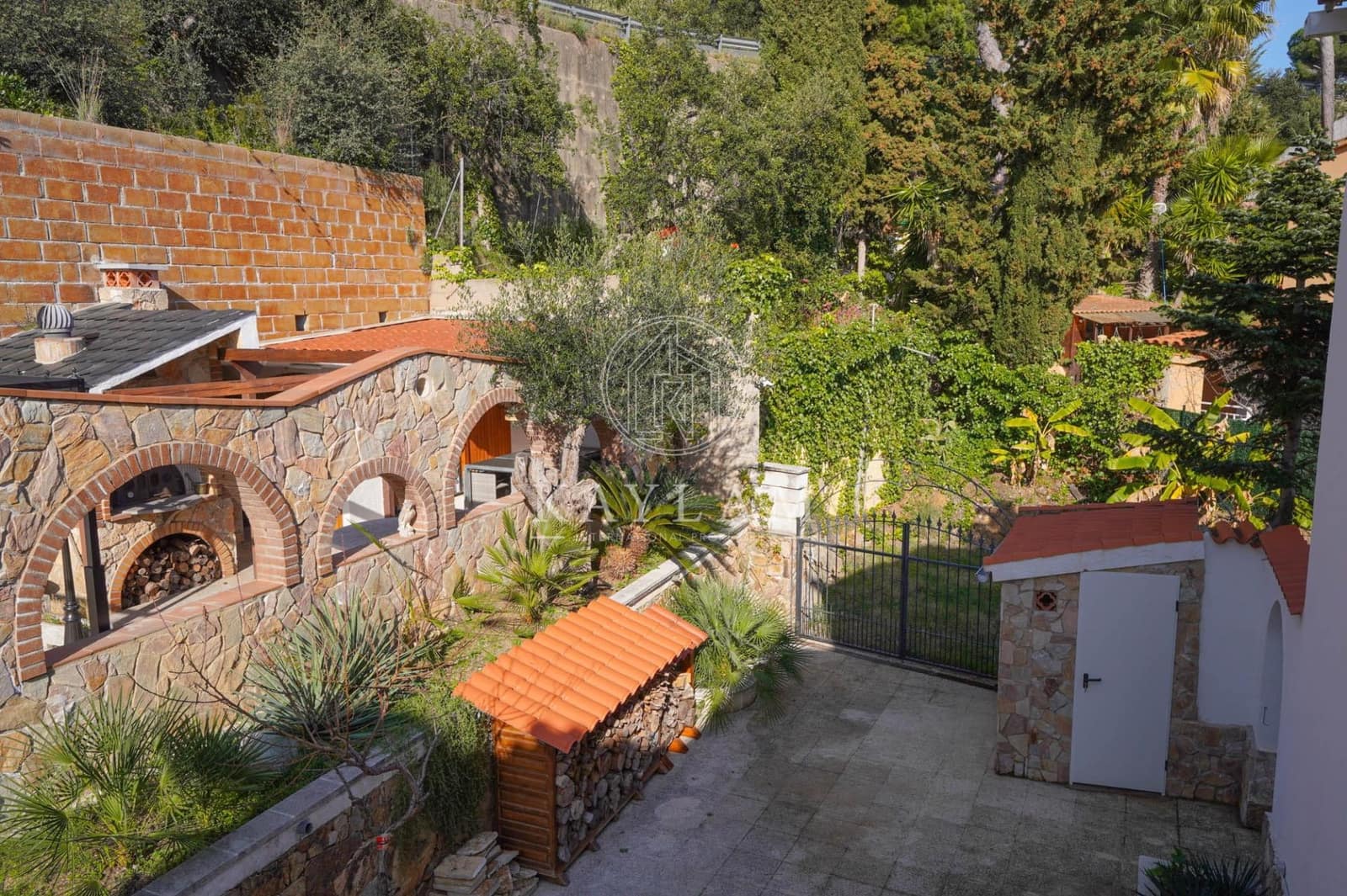 4 bedroom Villa for sale in Lloret de Mar with pool garage - € 535,000 (Ref: 9652003)