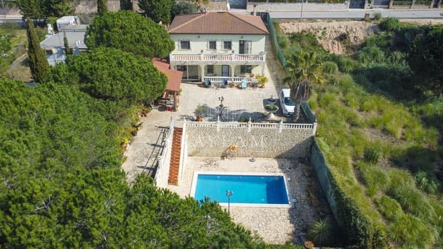 4 camera da letto Villa in vendita in Lloret de Mar con piscina - 399.000 € (Rif: 9652004)