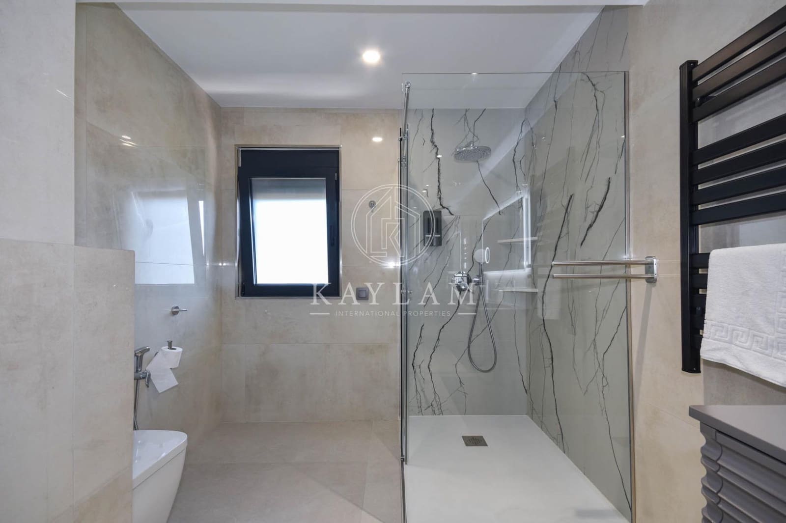 9 chambre Villa/Maison à vendre à Lloret de Mar avec piscine garage - 1 190 000 € (Ref: 9661959)